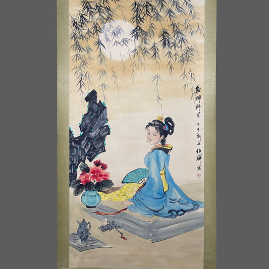 Bai Bohua's flower and bird paintings in the central hall